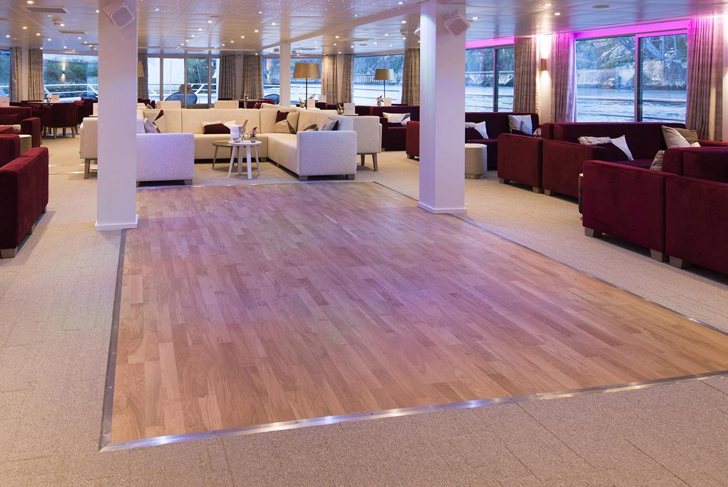 Pista de baile MS Miguel Torga