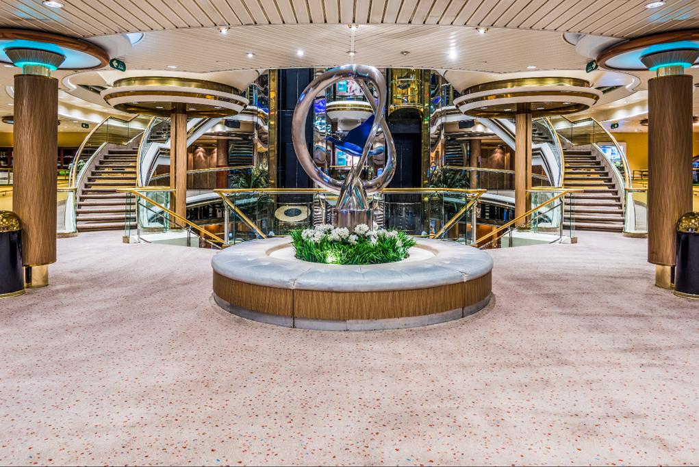 Hall Centrum Monarch