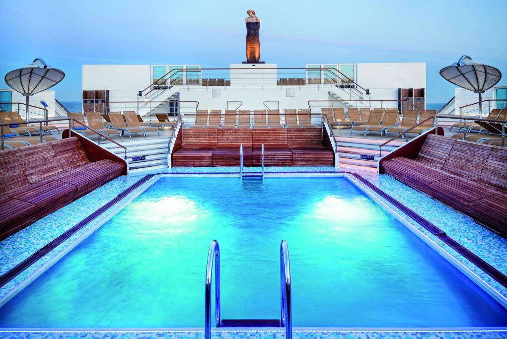 Piscina Montecarlo Celestyal Experience