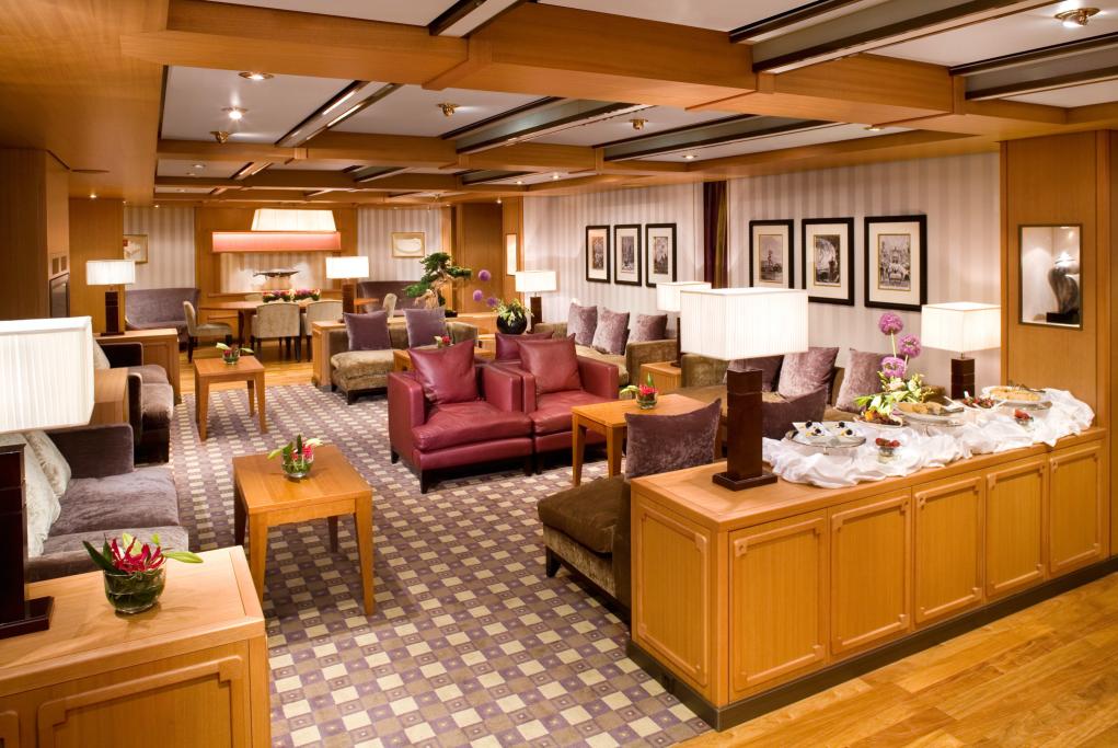 Neptune Lounge MS Eurodam