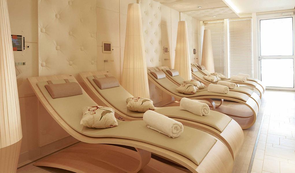 Tumbonas Spa MS Europa 2