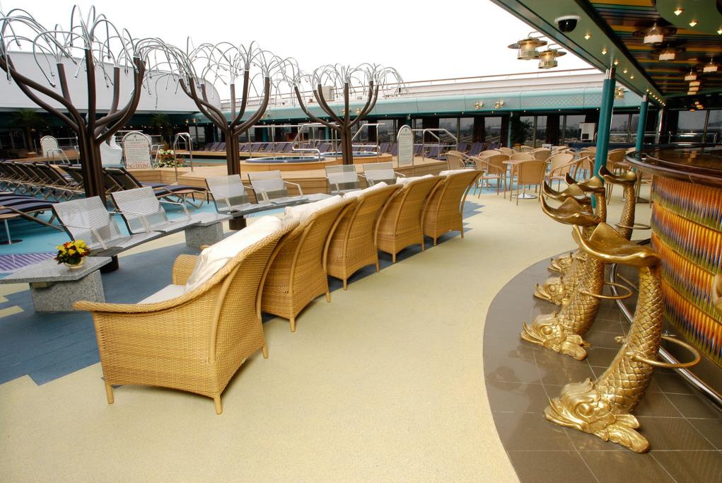 Lido Bar MS Oosterdam