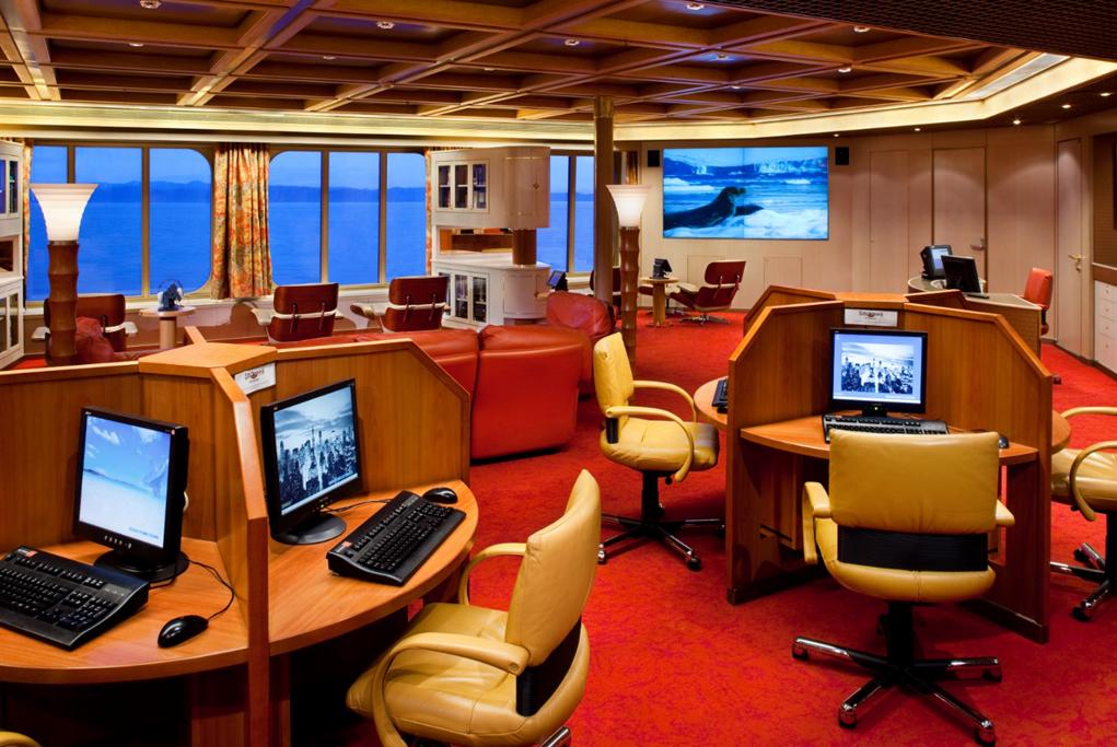 Explorers Internet Cafe MS Veendam