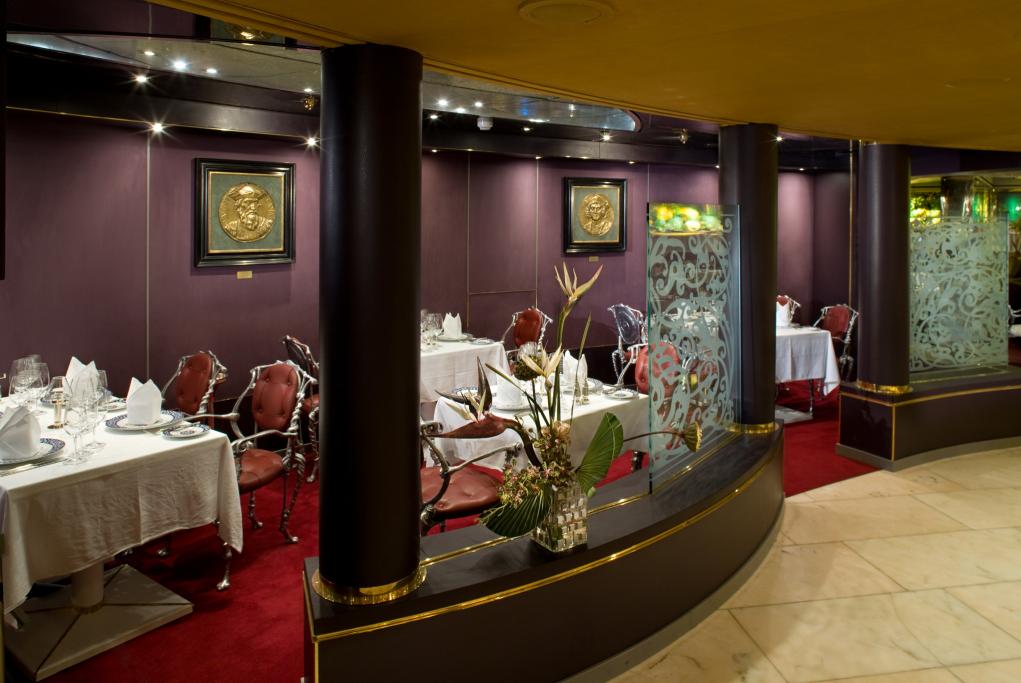 Pinnacle Corner MS Zuiderdam