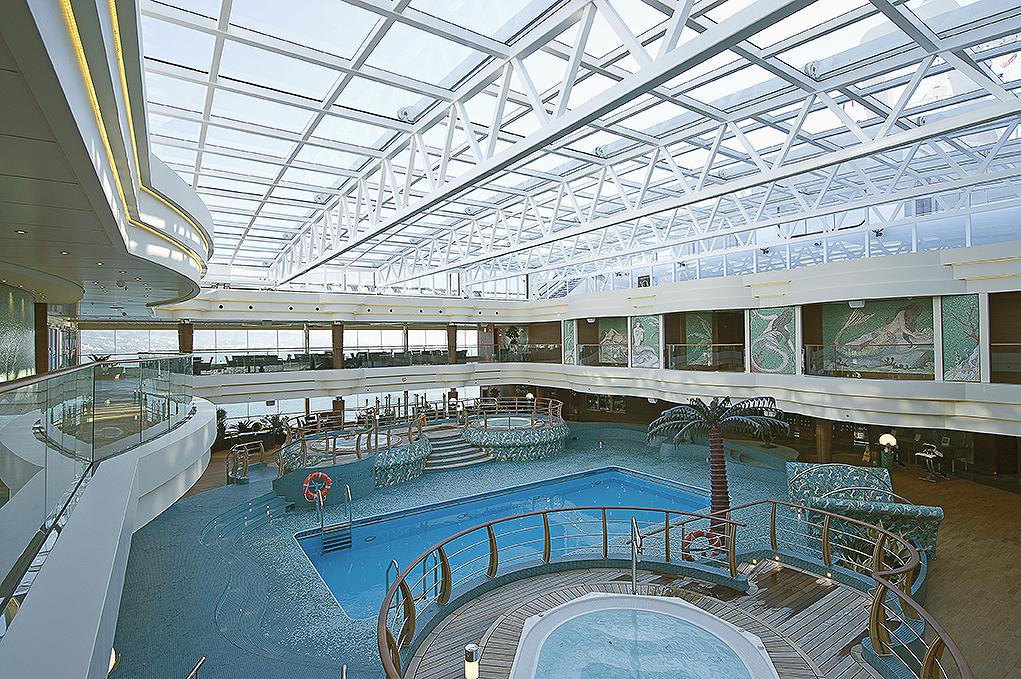 Piscina Cubierta Le Sirene MSC Divina