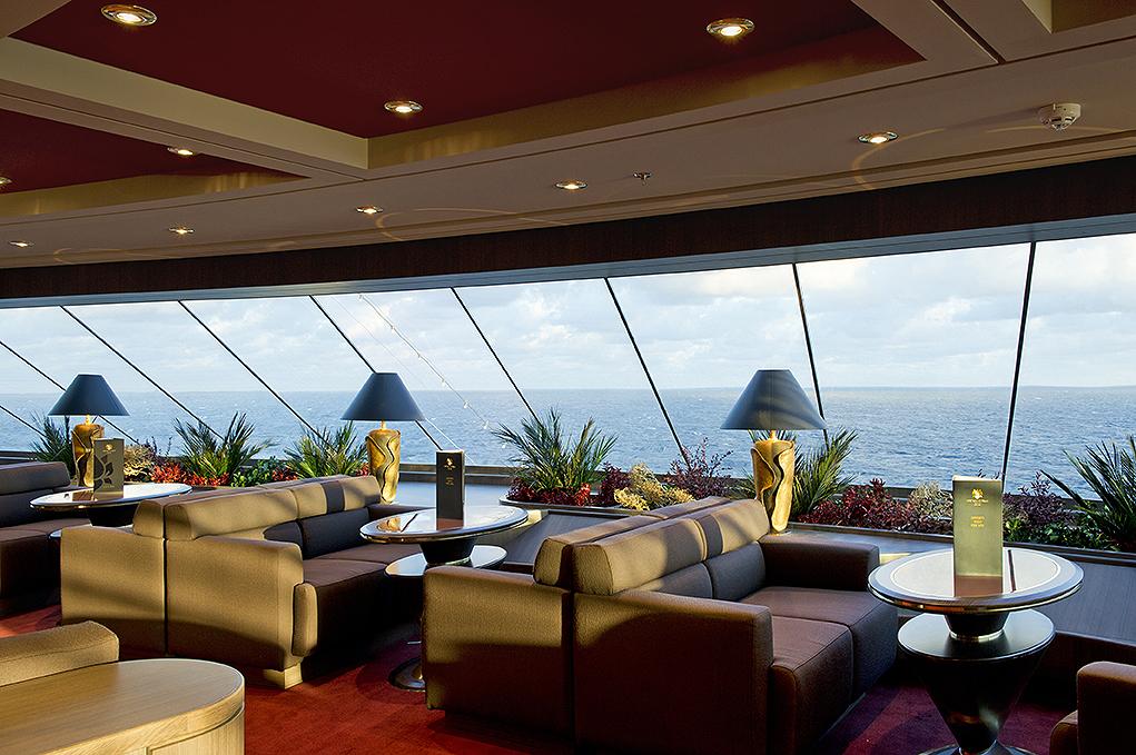 Yacht Club Top Sail Lounge MSC Divina