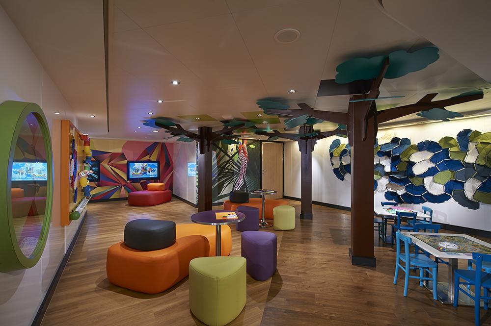 Zona infantil Splash Academy Norwegian Escape