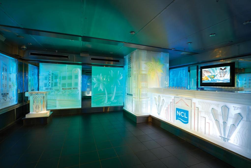 Bar de hielo Svedka Norwegian Getaway