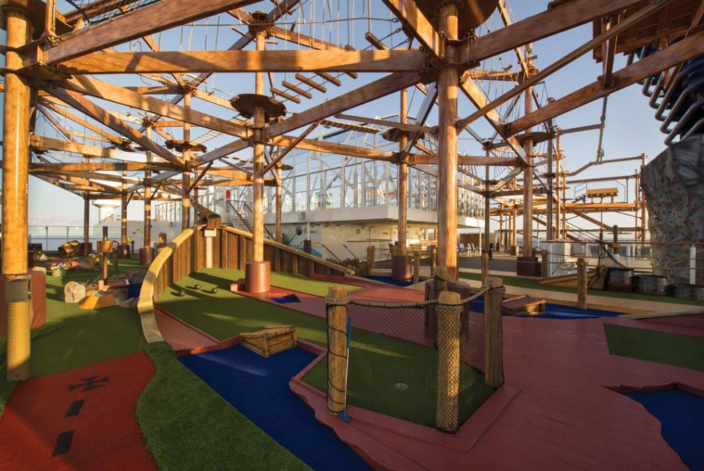 Mini golf Norwegian Getaway