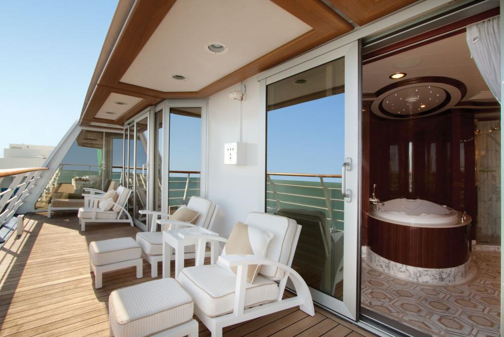 Owners Suite terraza Marina