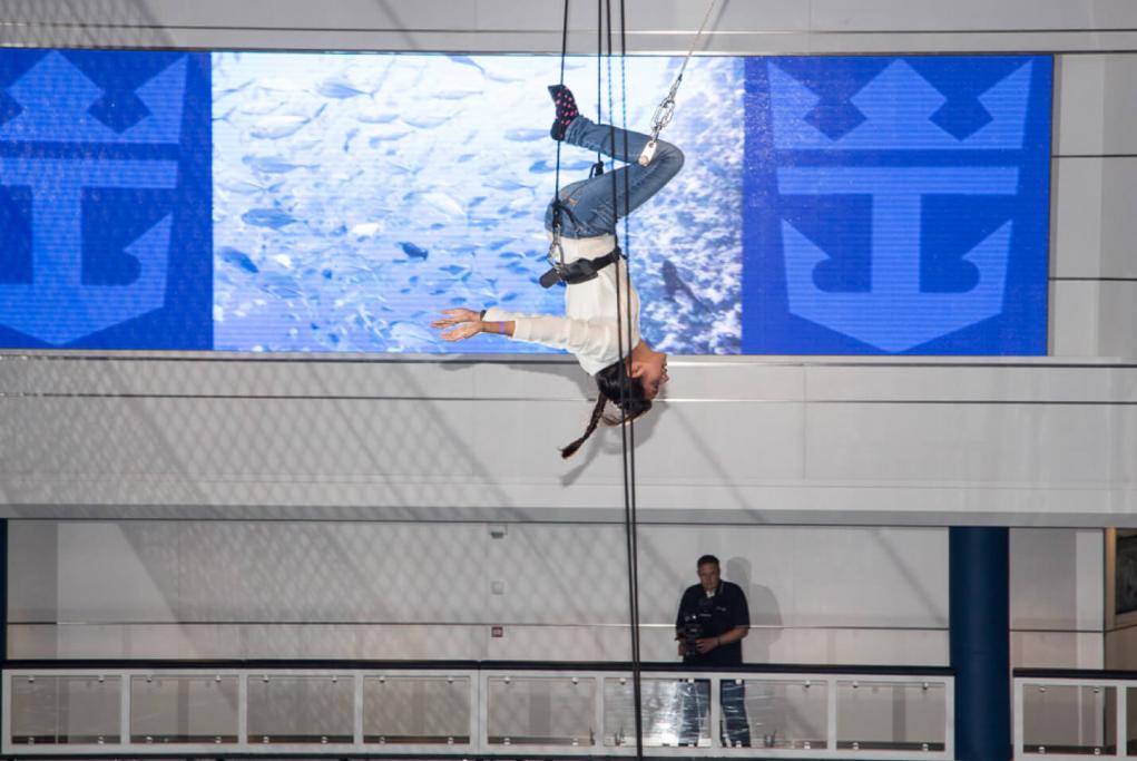 Seaplex Escuela de Circo Ovation of the Seas