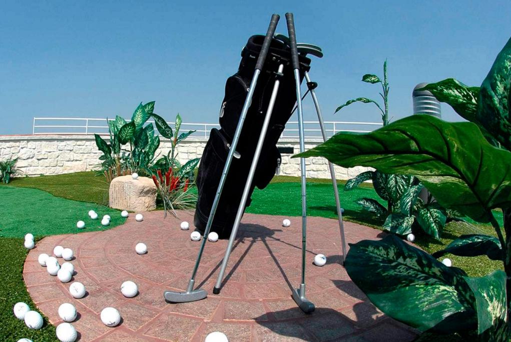 Golf-Cage Pacific Princess