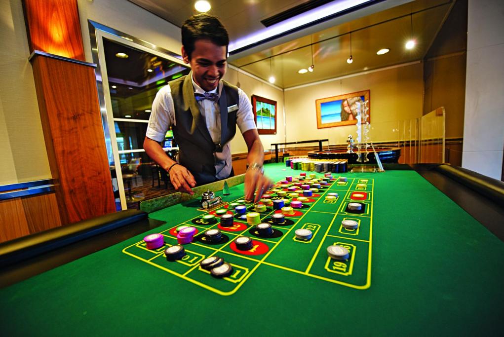 Camarote Casino y Piano bar - M/S Paul Gauguin