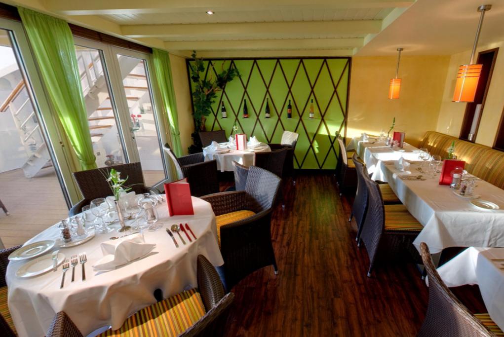 Restaurante panoramico Wine_Dine A-Rosa Bella