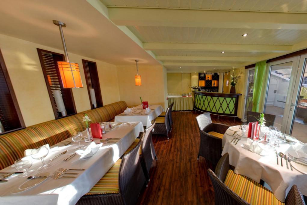 Restaurante panoramico Wine_Dine A-Rosa Viva