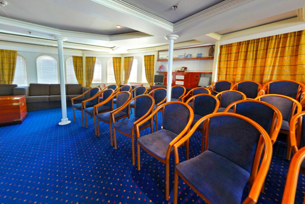 Camarote Observation Lounge - Royal Clipper
