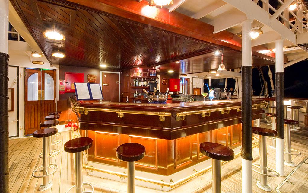 Tropical-Bar Royal Clipper