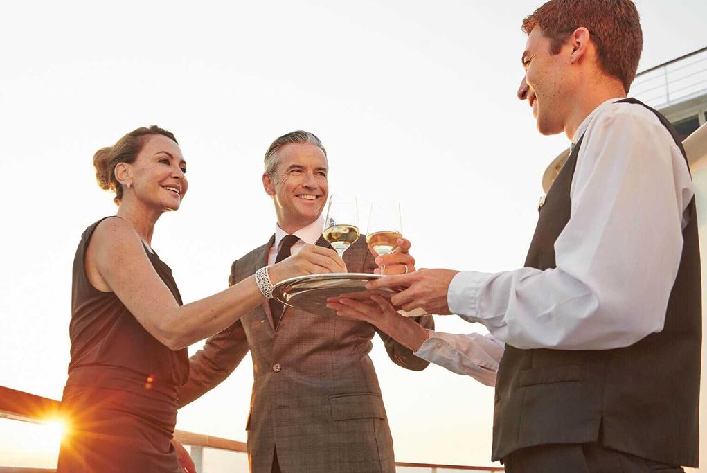Champan bienvenida Seabourn Odyssey