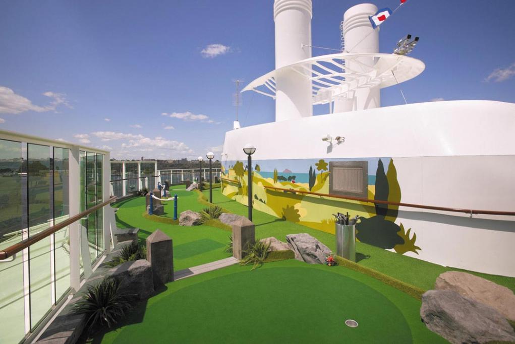 Minigolf Serenade of the Seas