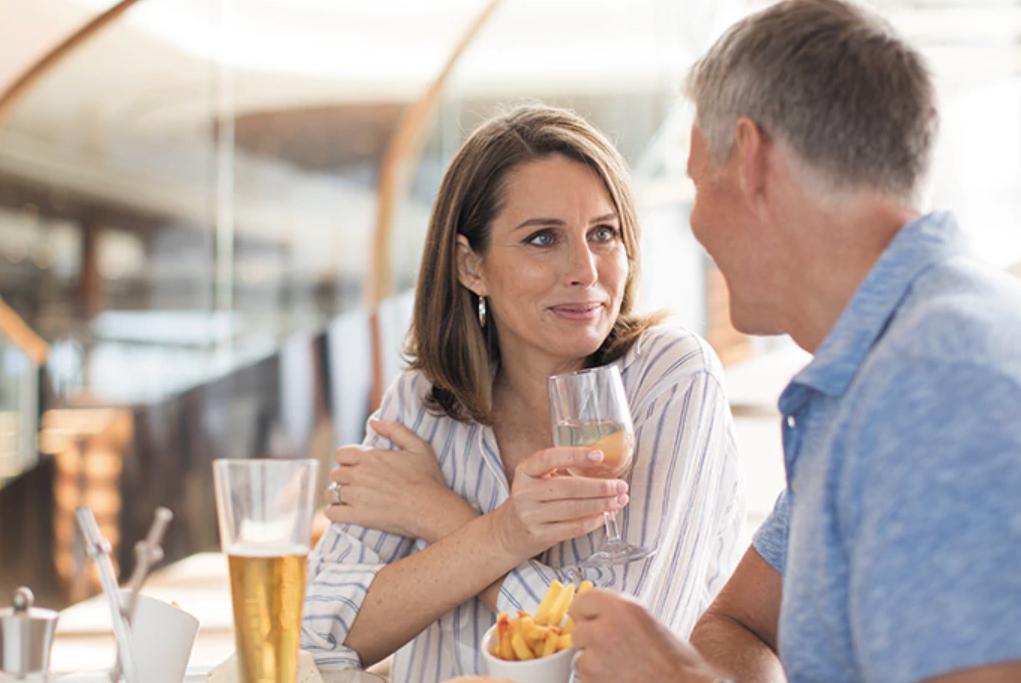 Restaurante Pool Grill Seven Seas Mariner