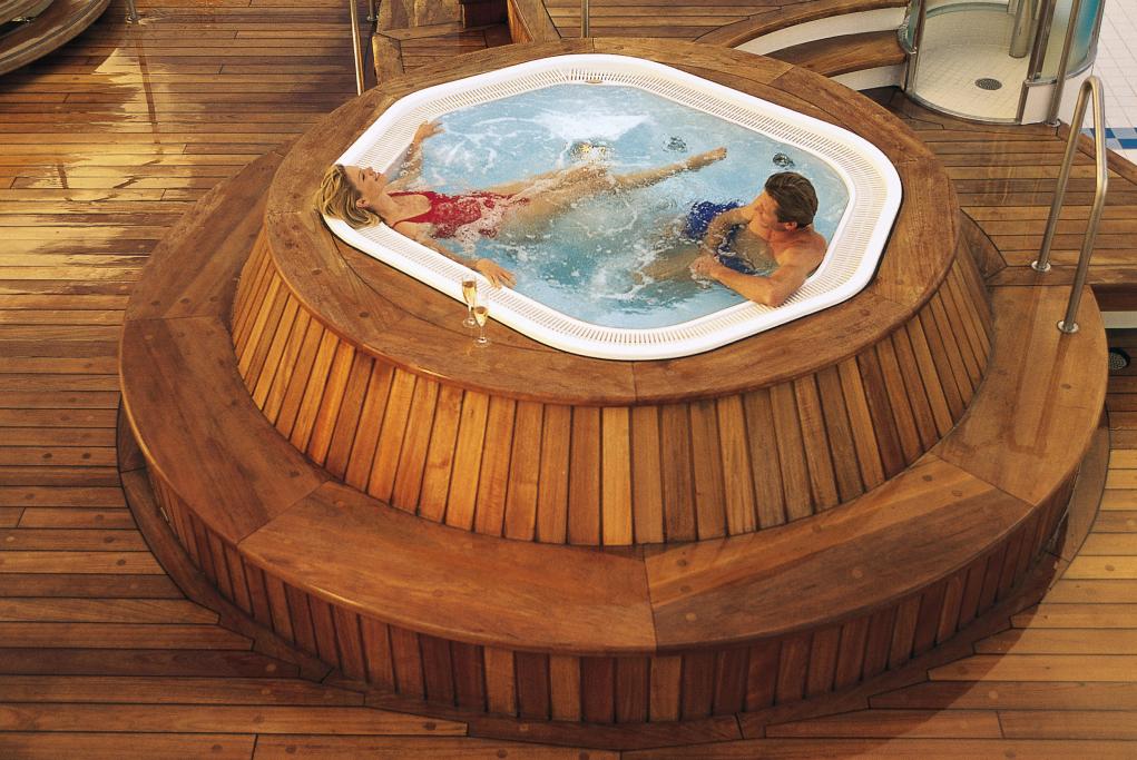 Jacuzzi Seven Seas Navigator