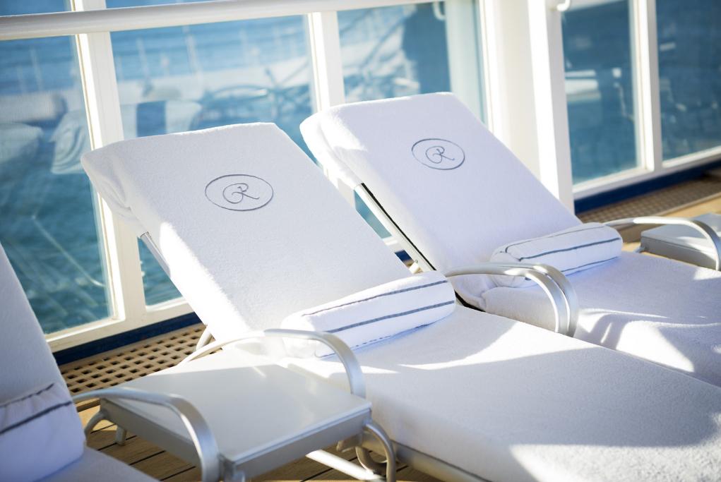 Tumbonas Seven Seas Voyager