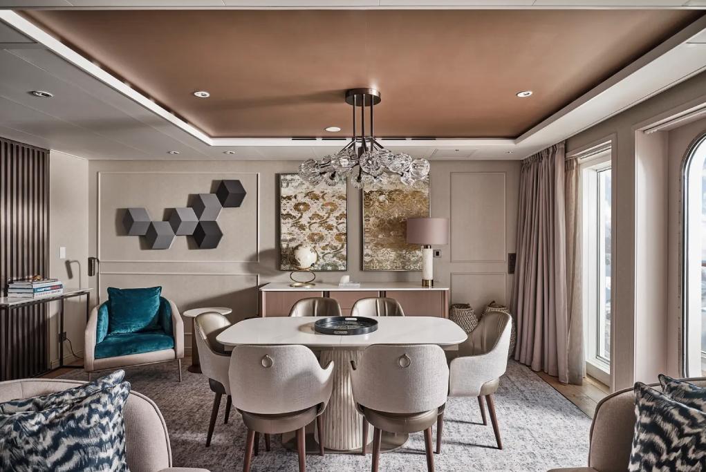 Owners Suite Silver Endeavour