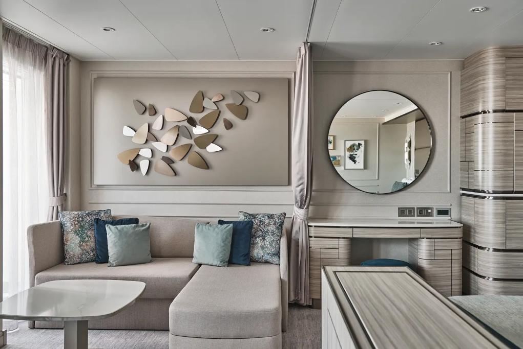 Silver Suite Silver Endeavour