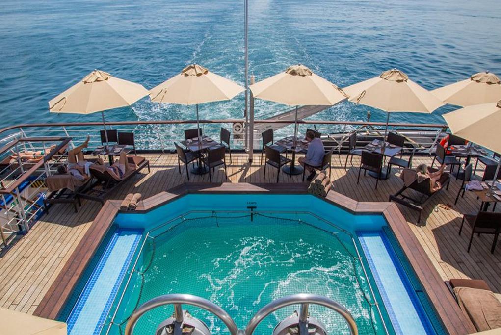 Piscina Silver Discoverer