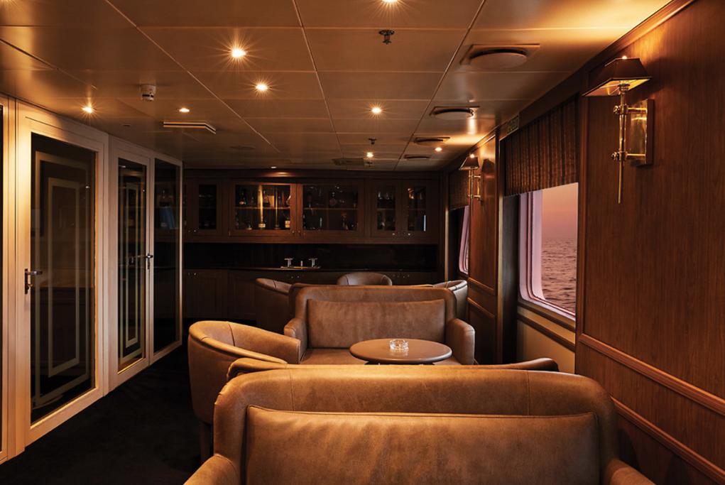 Connoiseurs Club Silver Explorer