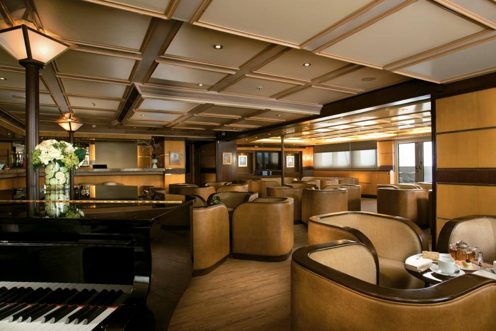 Piano Bar Silver Galapagos