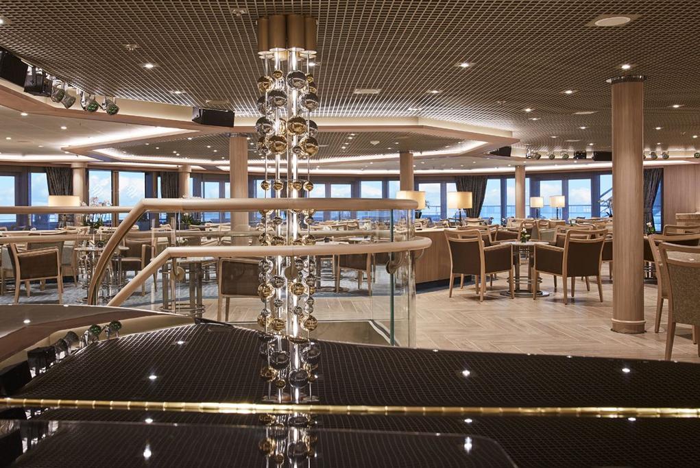 Panorama Lounge Silver Moon