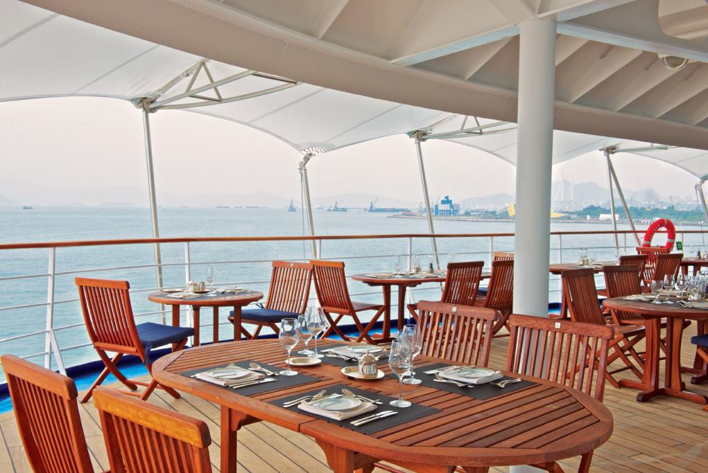 La Terrazza exterior Silver Shadow