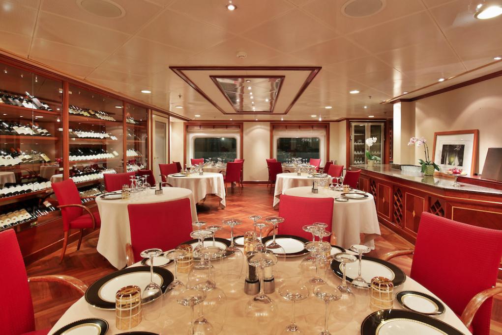 Restaurante La Dame Silver Whisper