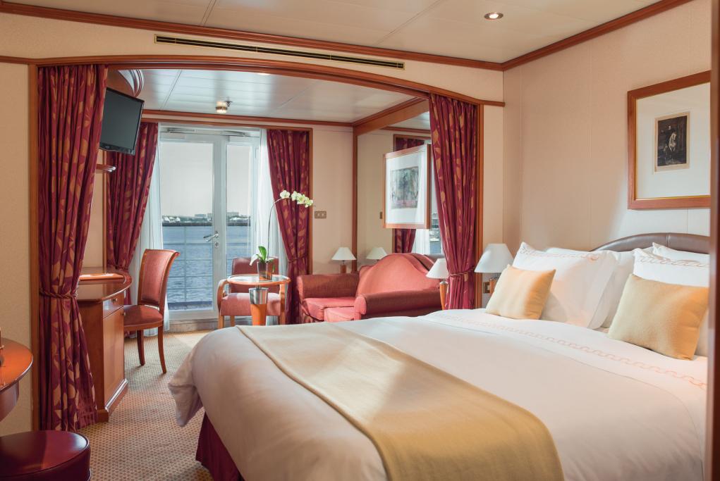 Terrace Suite Silver Whisper