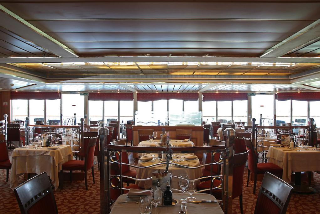 La Terrazza Interior Silver Wind