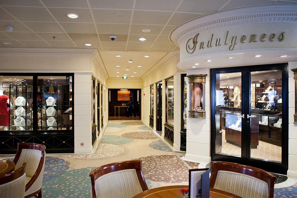 Tiendas Azamara Quest