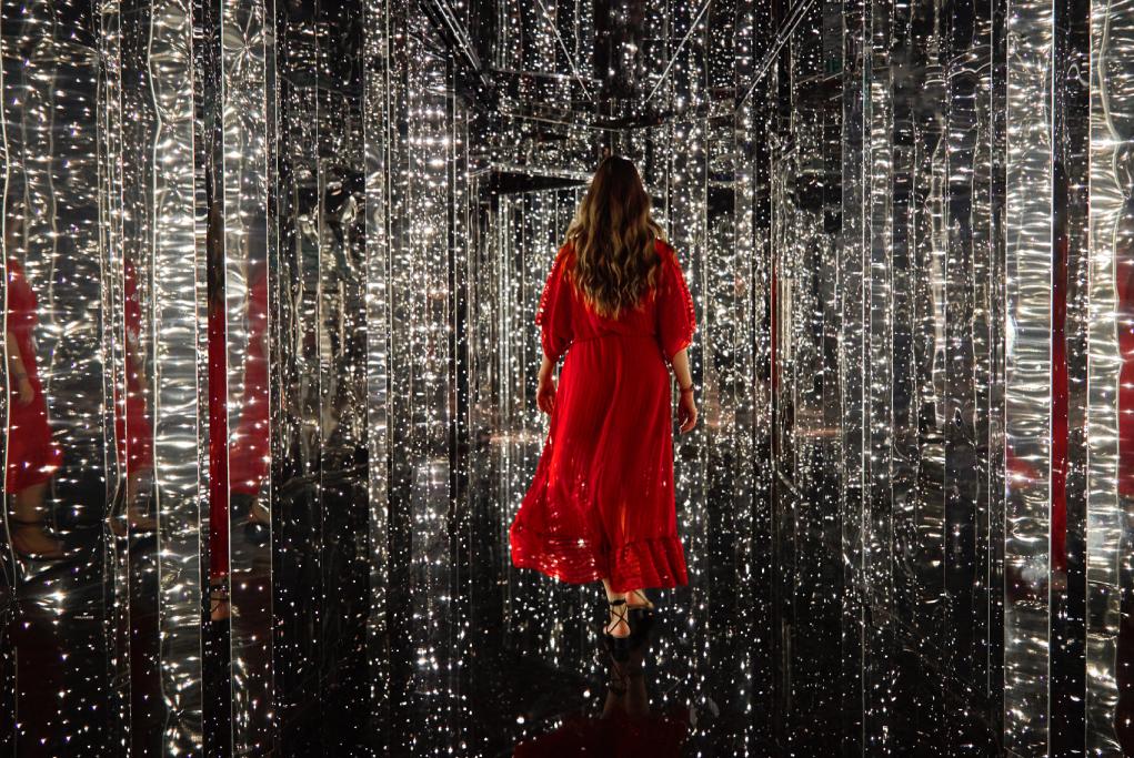 The Manor Brilliant Lady