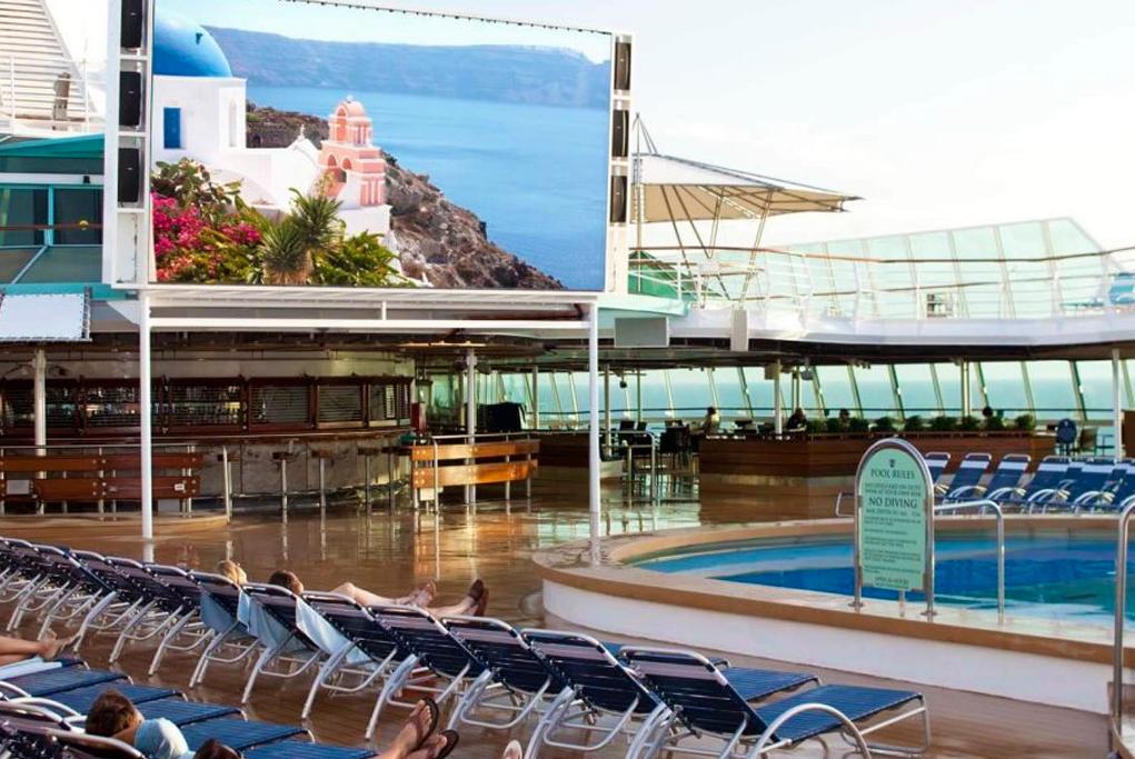Camarote Piscina con cine - Vision of the Seas