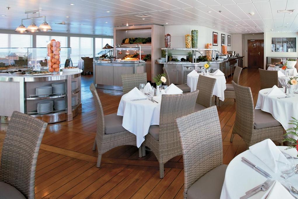 Restaurante Veranda Interior Wind Surf