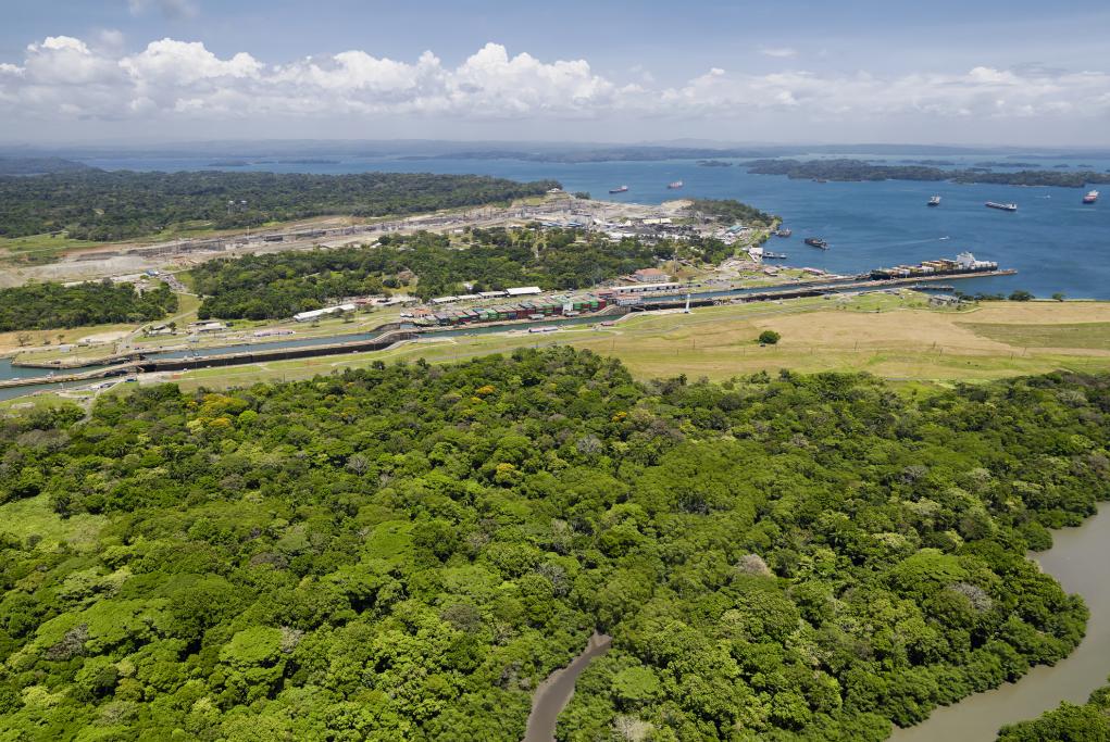Canal de Panamá - Colón - Ciudad de Colón